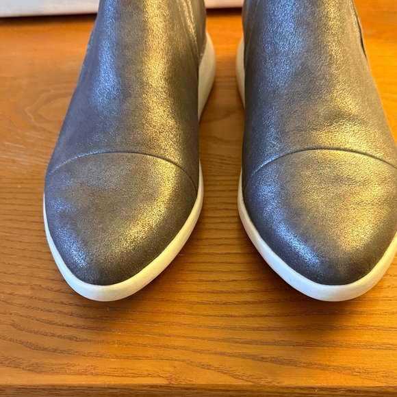 Johnston & Murphy Gray Pewter Ankle Booties Size 9 - Picture 3 of 8